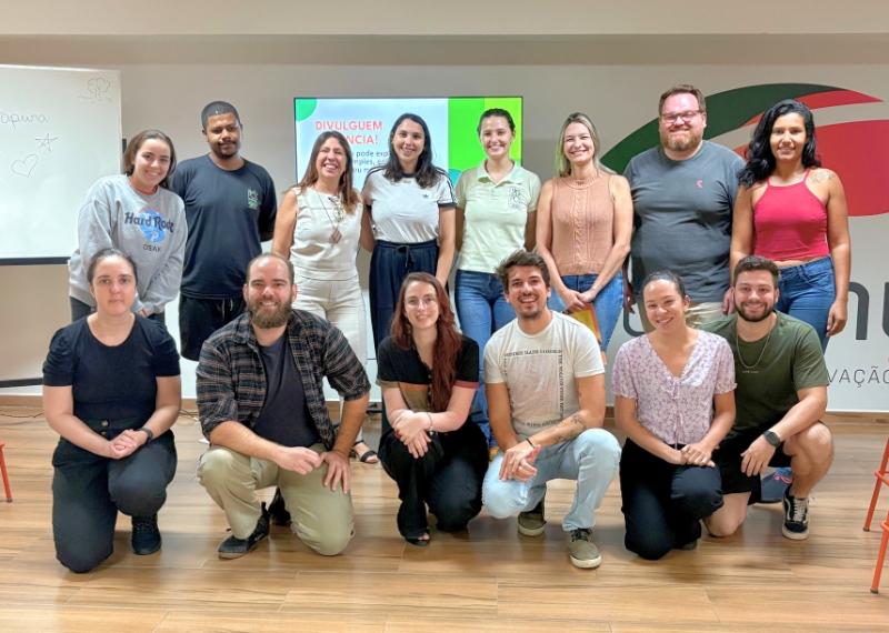 Alunos de pós graduação que participaram do projeto "Descascando com a PG'